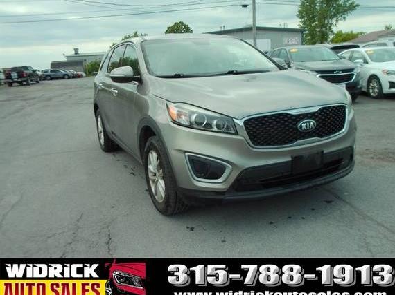 KIA SORENTO 2018 5XYPG4A30JG343977 image