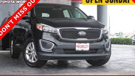KIA SORENTO 2017 5XYPG4A31HG188883 image KIA SORENTO 2017 5XYPG4A31HG188883 image