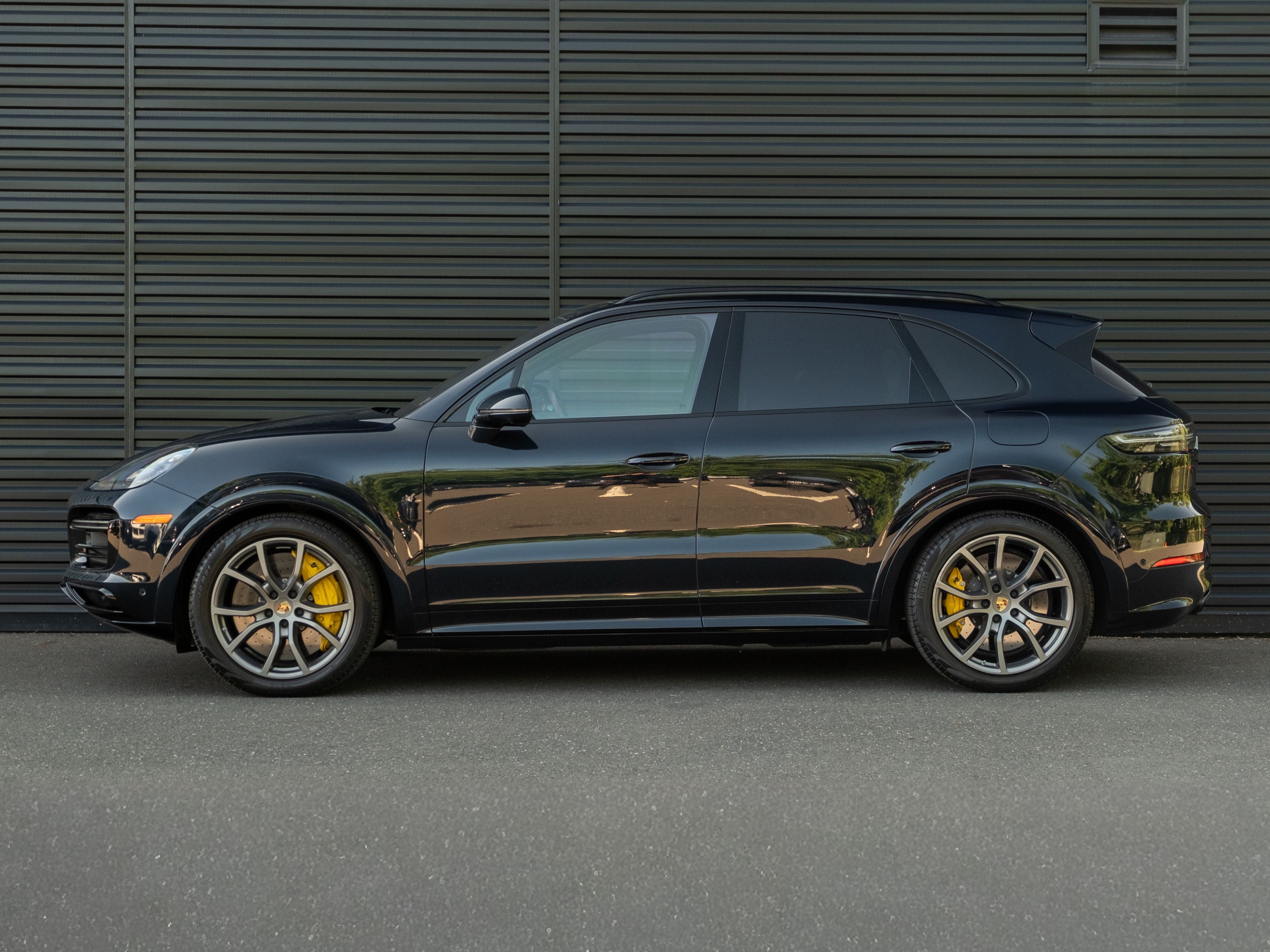 porsche cayenne 2023 WP1AH2AYXPDA22120 image porsche cayenne 2023 WP1AH2AYXPDA22120 image