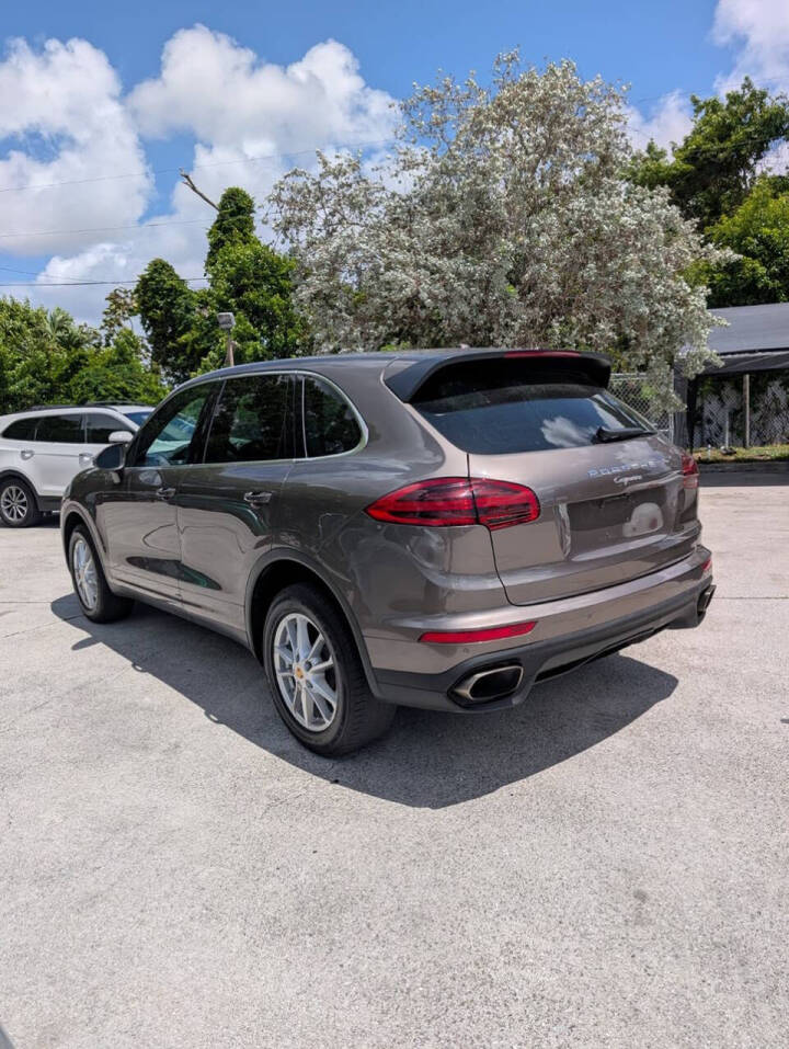 porsche cayenne 2016 WP1AA2A20GLA00519 image porsche cayenne 2016 WP1AA2A20GLA00519 image
