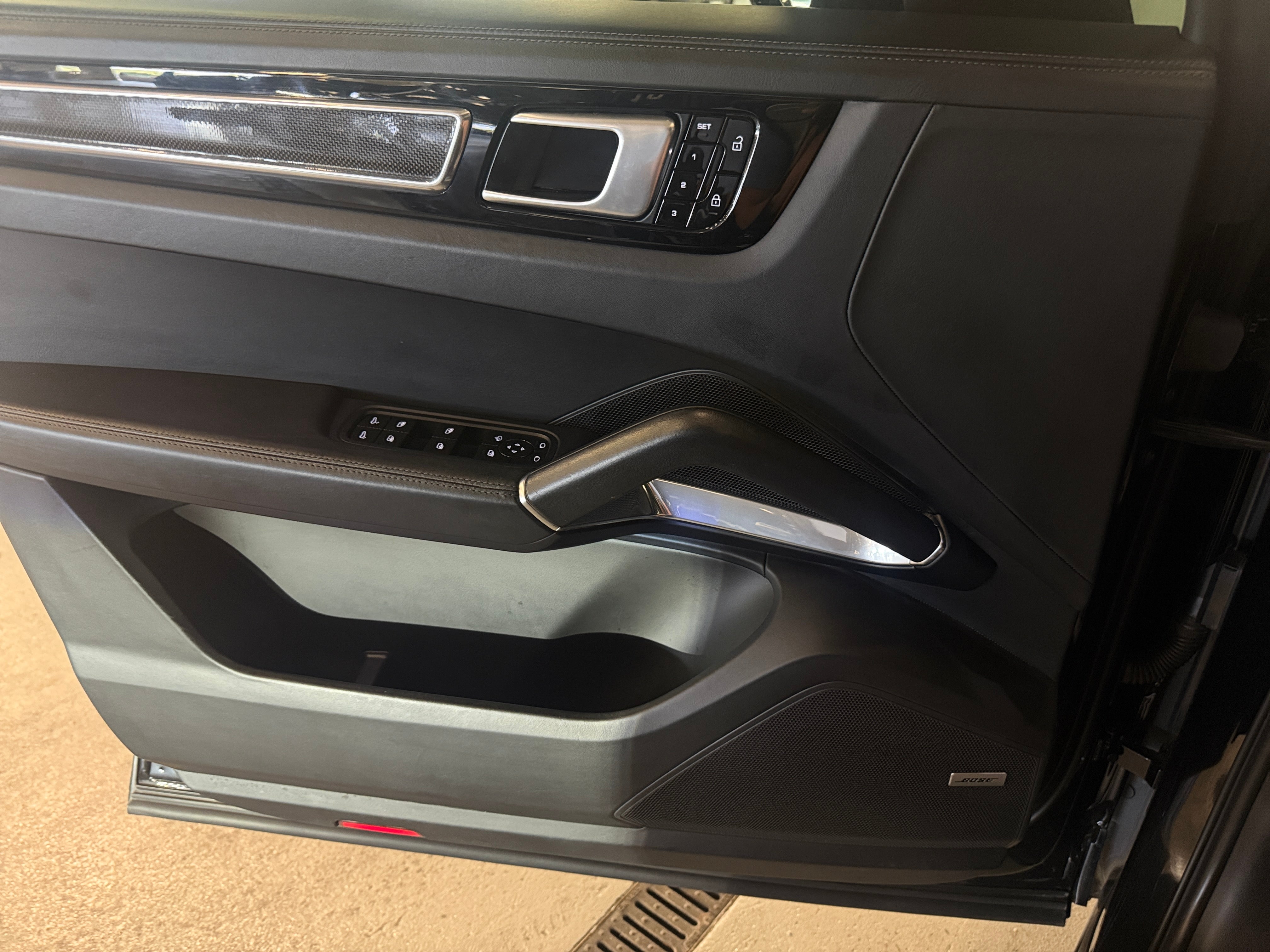 porsche cayenne 2019 WP1AF2AY8KDA81827 image porsche cayenne 2019 WP1AF2AY8KDA81827 image