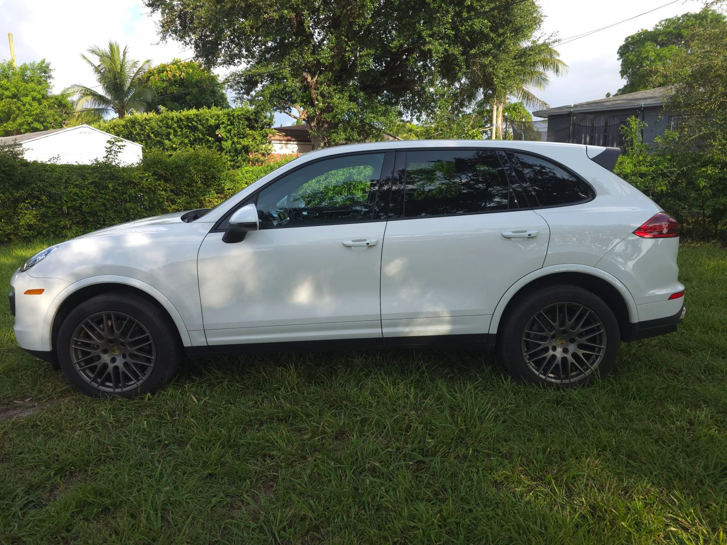 porsche cayenne 2018 WP1AA2A2XJKA04056 image porsche cayenne 2018 WP1AA2A2XJKA04056 image