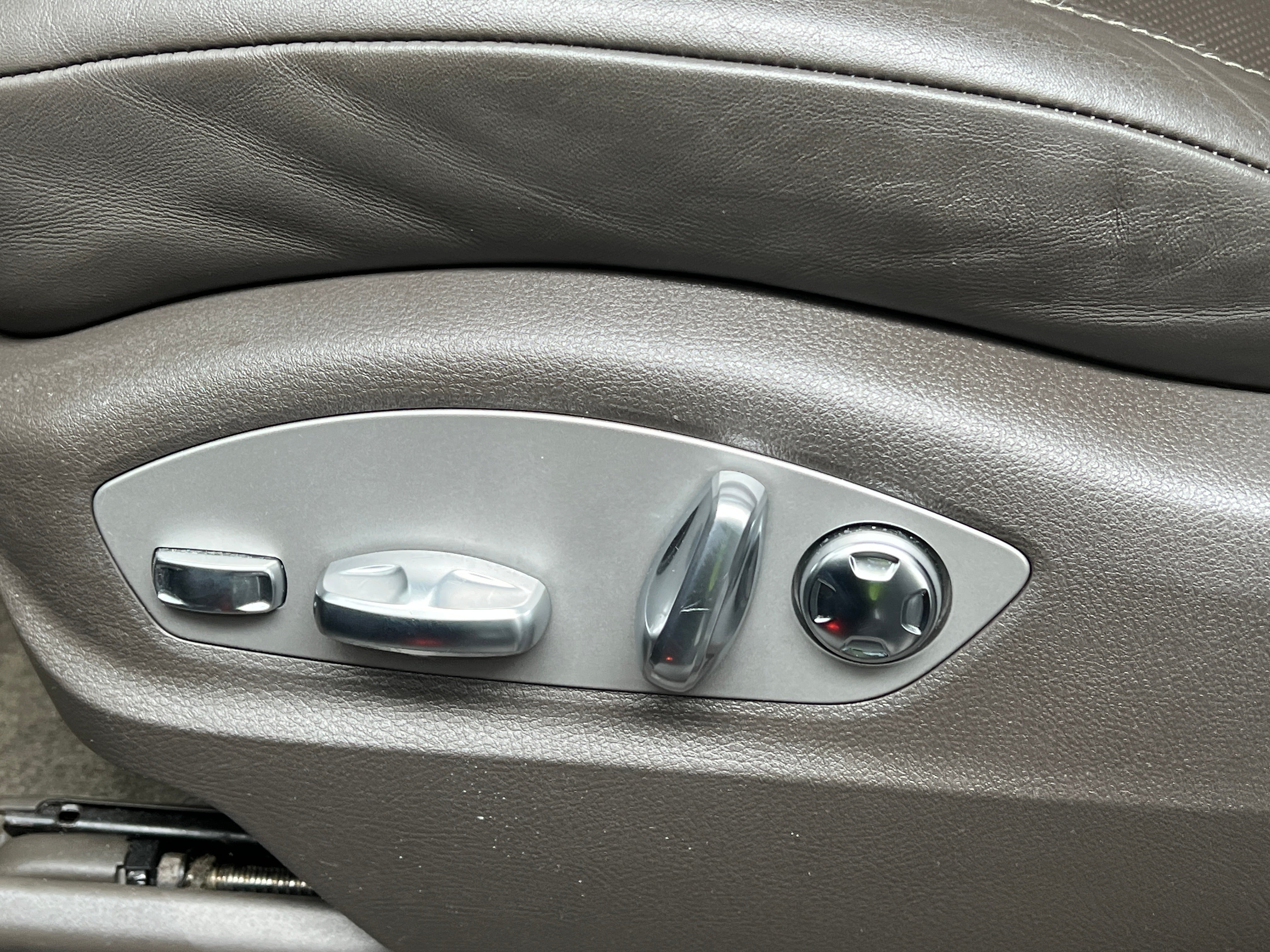 porsche cayenne 2018 WP1AA2A2XJKA07720 image porsche cayenne 2018 WP1AA2A2XJKA07720 image