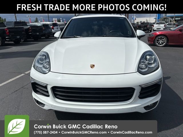 porsche cayenne 2017 WP1AB2A23HLA51625 image porsche cayenne 2017 WP1AB2A23HLA51625 image