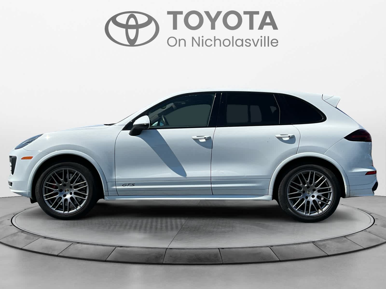 porsche cayenne 2017 WP1AD2A23HLA81699 image porsche cayenne 2017 WP1AD2A23HLA81699 image