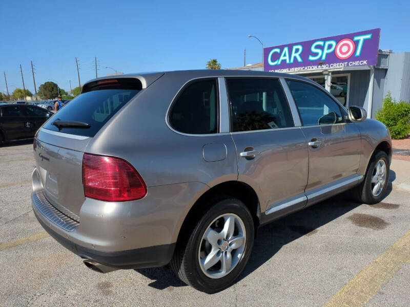 porsche cayenne 2004 WP1AA29P94LA23079 image porsche cayenne 2004 WP1AA29P94LA23079 image