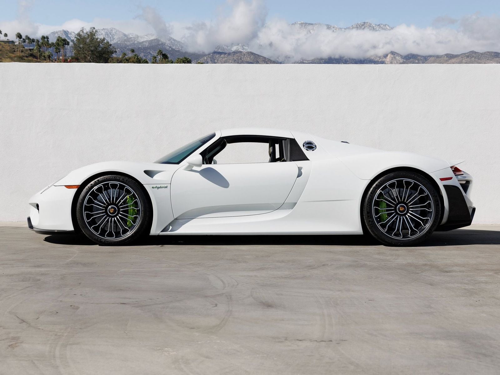 porsche 918 2015 WP0CA2A10FS800078 image porsche 918 2015 WP0CA2A10FS800078 image