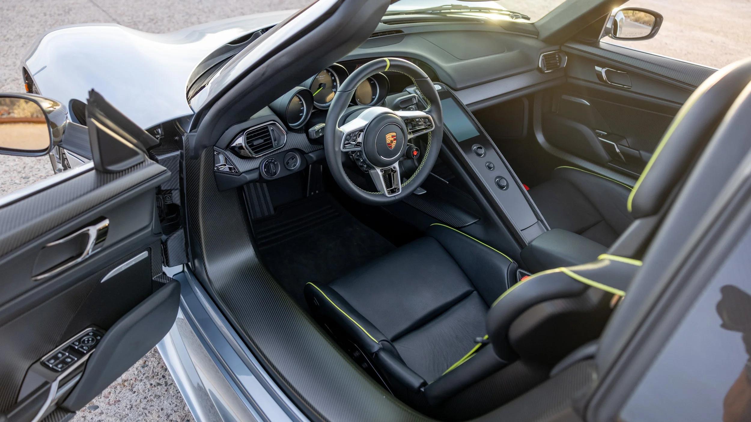 porsche 918 2015 WP0CA2A18FS800796 image porsche 918 2015 WP0CA2A18FS800796 image