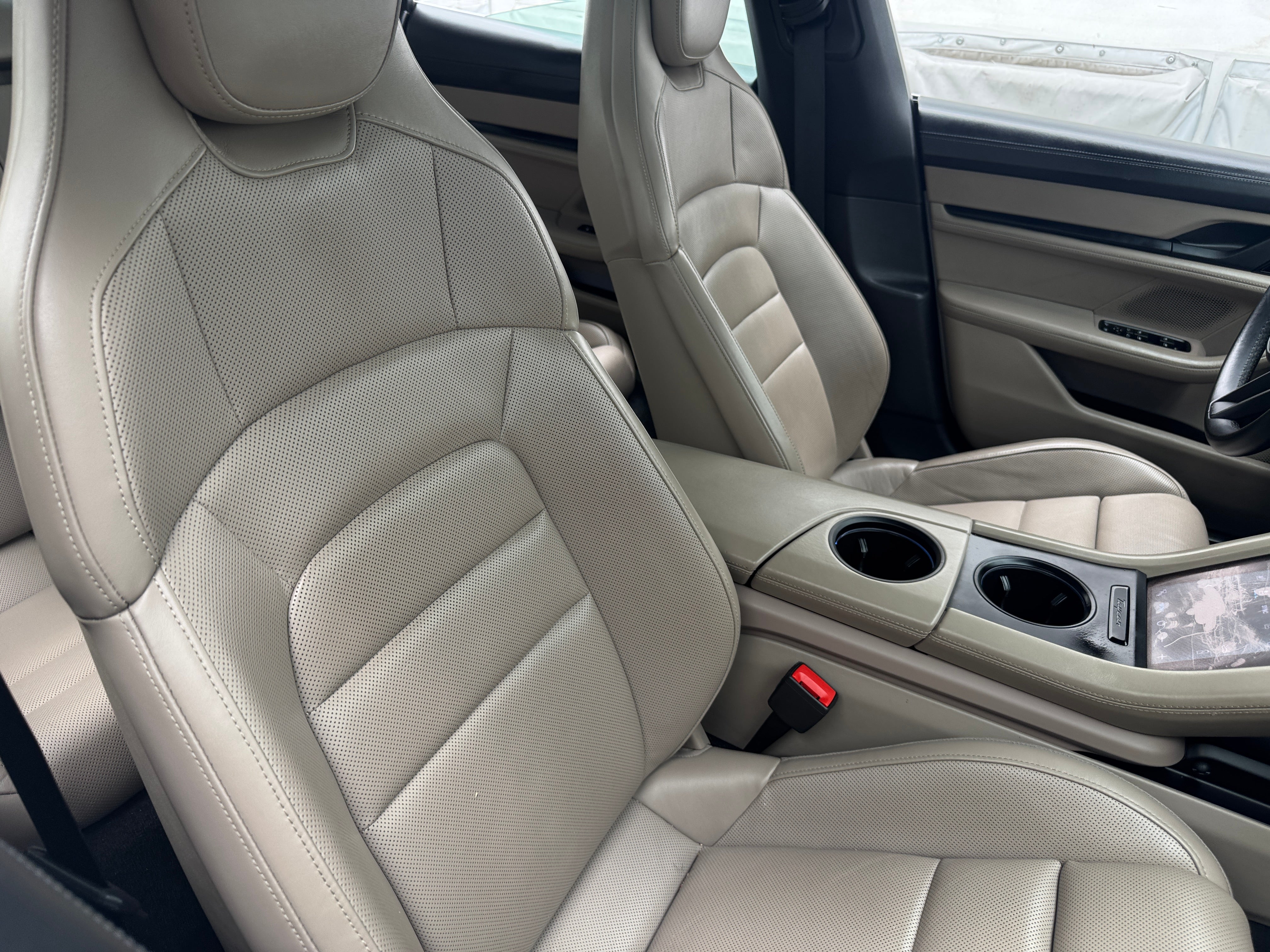 porsche taycan 2020 WP0AB2Y15LSA50122 image porsche taycan 2020 WP0AB2Y15LSA50122 image