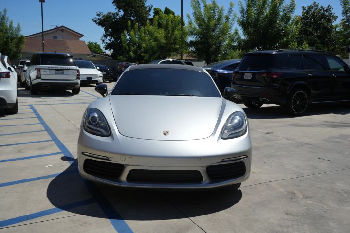 porsche 718 2018 WP0AB2A88JK278178 image porsche 718 2018 WP0AB2A88JK278178 image