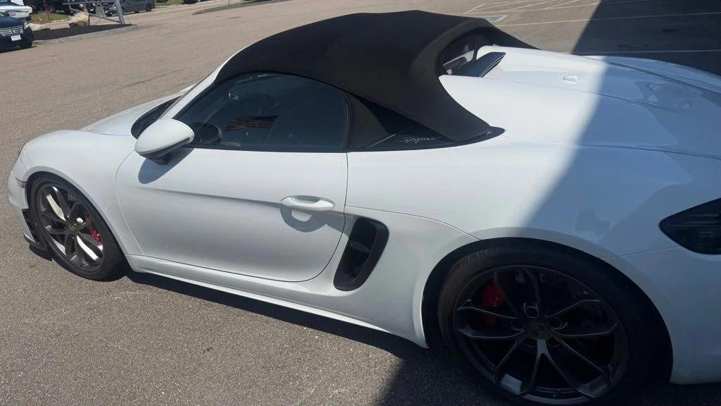 porsche 718 2021 WP0CC2A85MS240613 image porsche 718 2021 WP0CC2A85MS240613 image