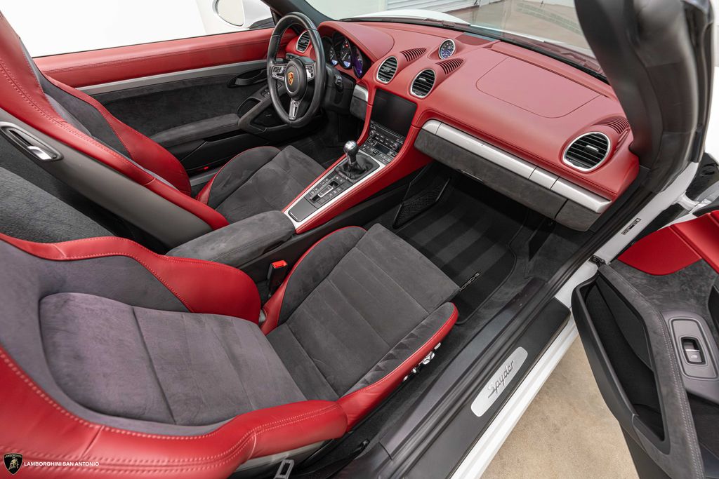 porsche 718 2020 WP0CC2A86LS240554 image porsche 718 2020 WP0CC2A86LS240554 image
