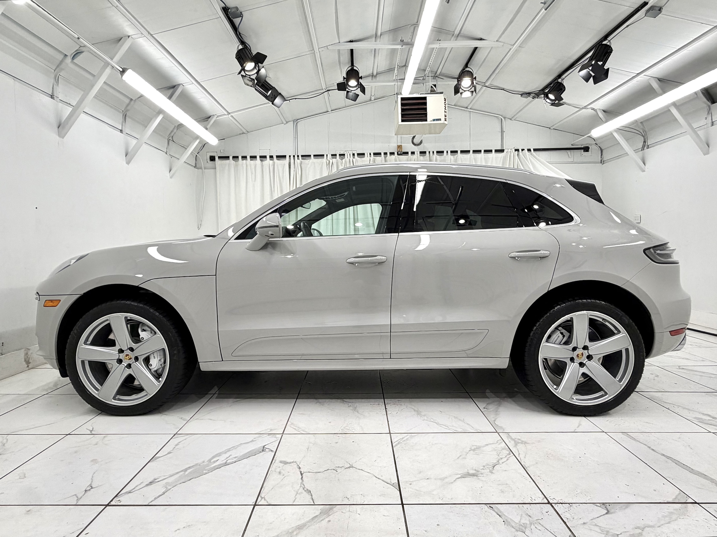 porsche macan 2021 WP1AF2A54MLB60071 image porsche macan 2021 WP1AF2A54MLB60071 image