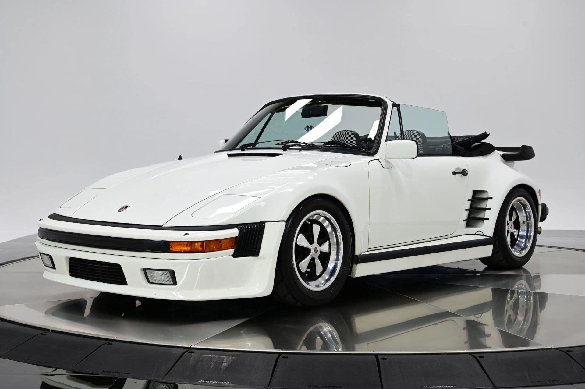 porsche 911 1983 WP0EA091XDS170942 image porsche 911 1983 WP0EA091XDS170942 image