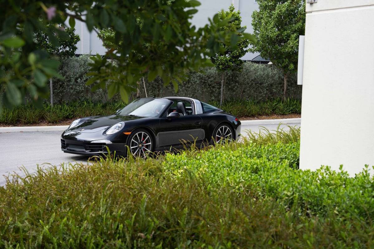 porsche 911 2014 WP0BB2A97ES133202 image porsche 911 2014 WP0BB2A97ES133202 image