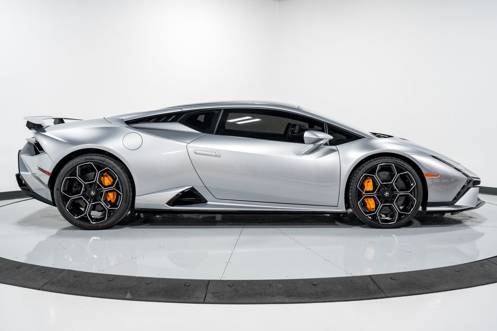 lamborghini huracan 2023 ZHWUB6ZF9PLA25312 image lamborghini huracan 2023 ZHWUB6ZF9PLA25312 image