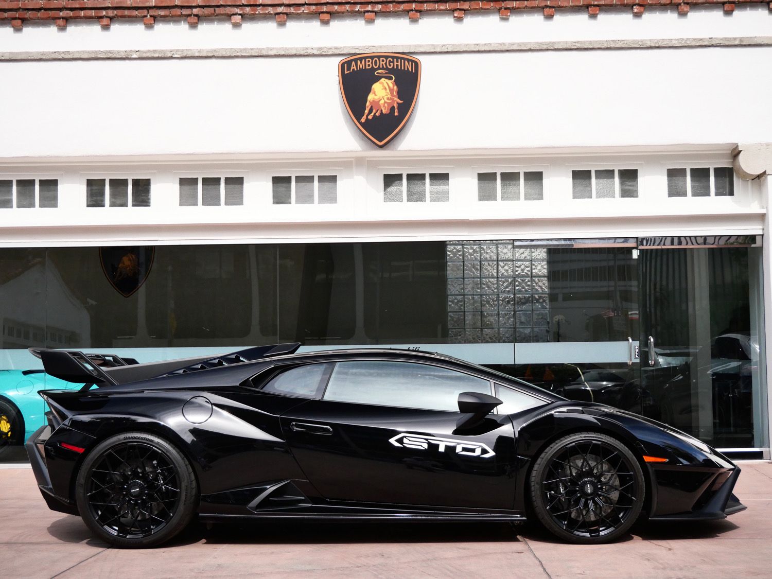 lamborghini huracan 2023 ZHWUA6ZX1PLA24652 image lamborghini huracan 2023 ZHWUA6ZX1PLA24652 image