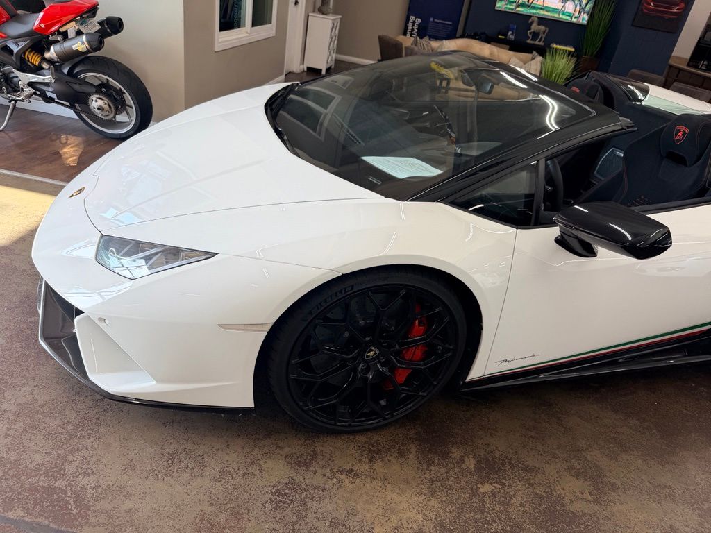 lamborghini huracan 2019 ZHWUS4ZF6KLA11543 image lamborghini huracan 2019 ZHWUS4ZF6KLA11543 image