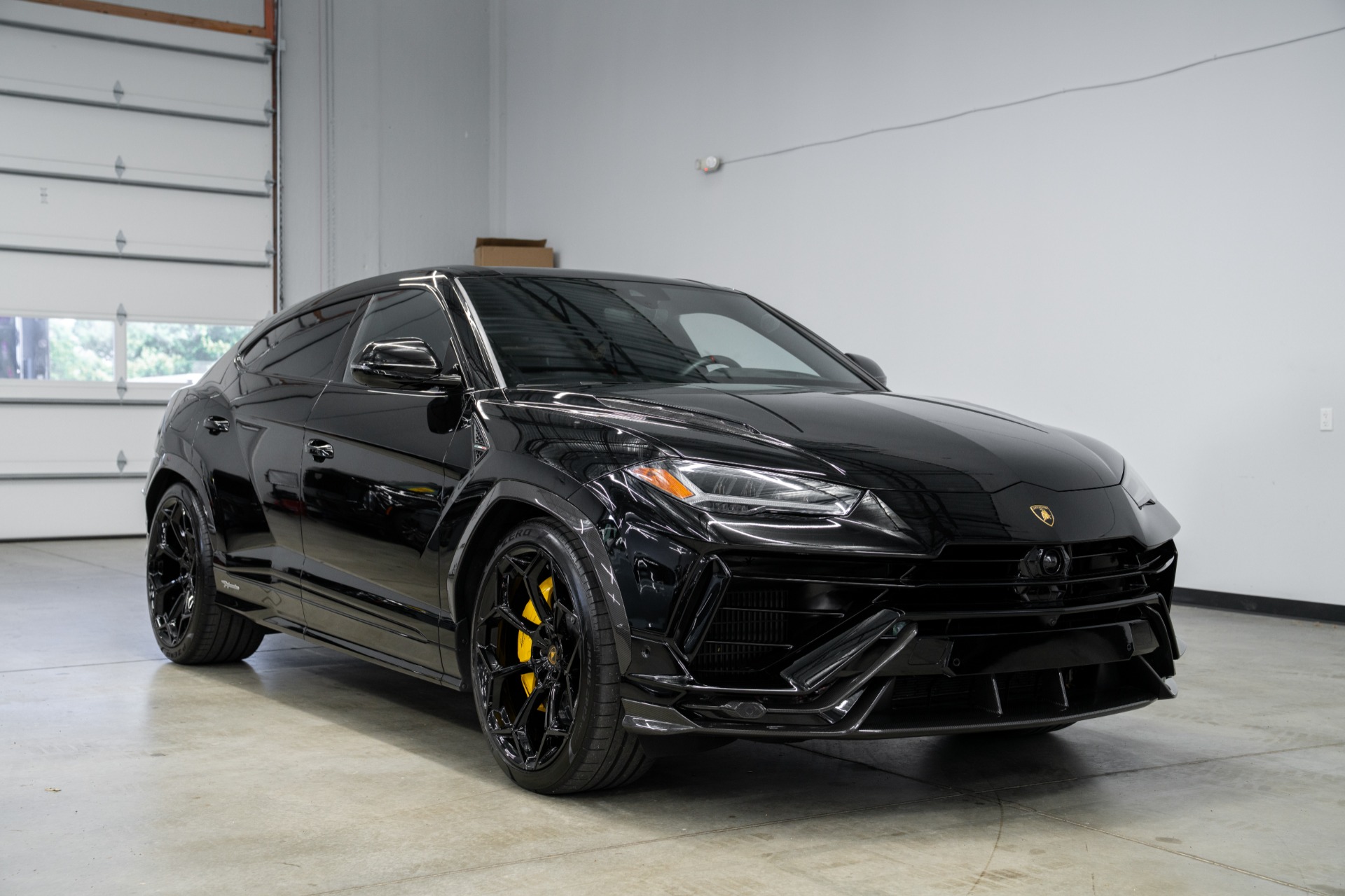 lamborghini urus 2023 ZPBUC3ZL2PLA27404 image lamborghini urus 2023 ZPBUC3ZL2PLA27404 image