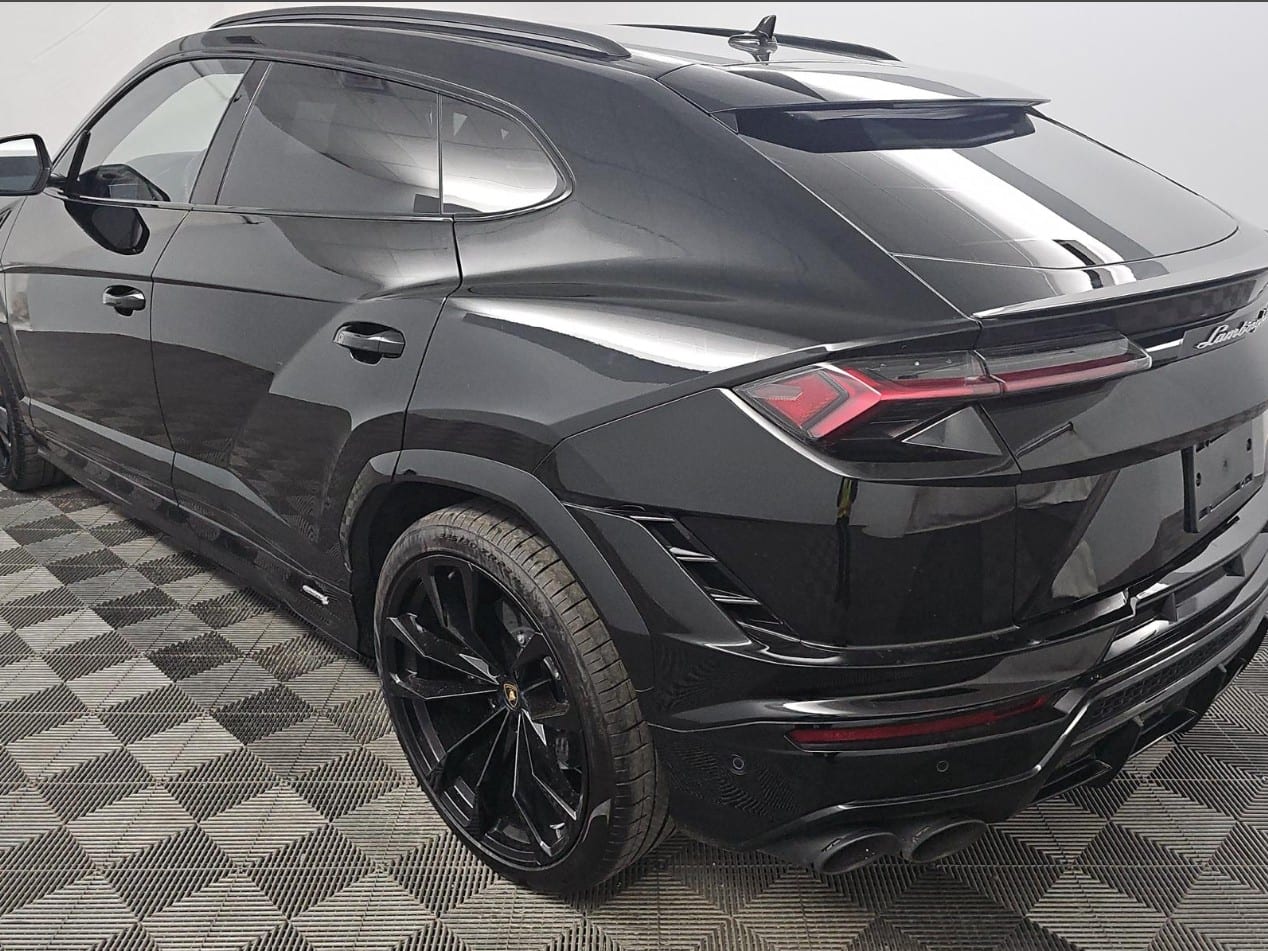 lamborghini urus 2023 ZPBCB3ZL2PLA23111 image lamborghini urus 2023 ZPBCB3ZL2PLA23111 image