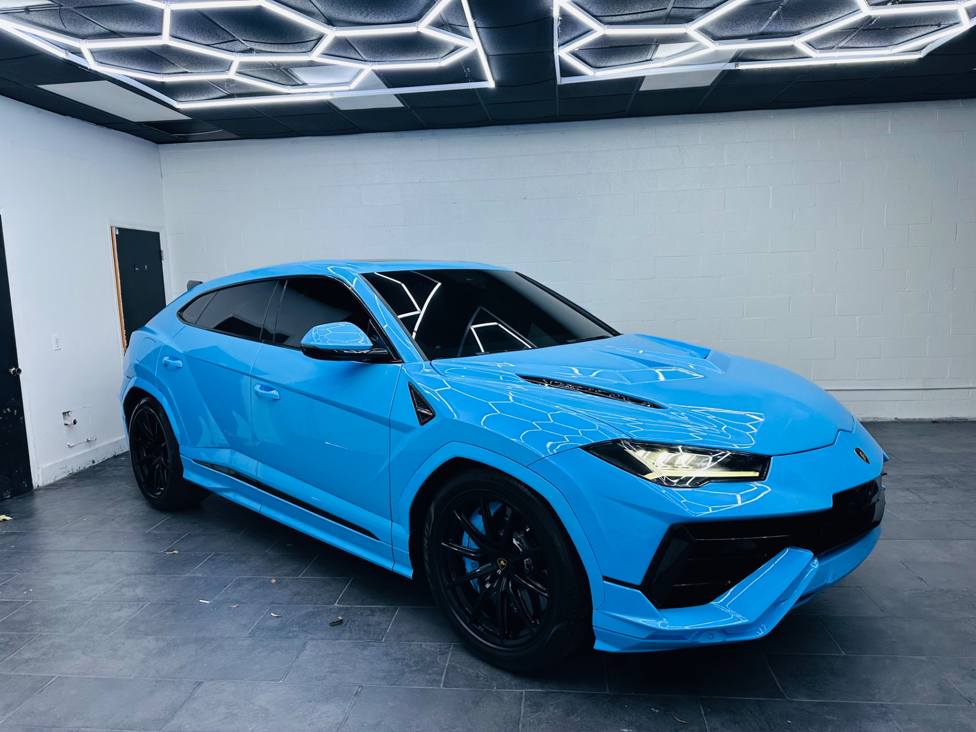 lamborghini urus 2024 ZPBUB3ZL2RLA27988 image lamborghini urus 2024 ZPBUB3ZL2RLA27988 image