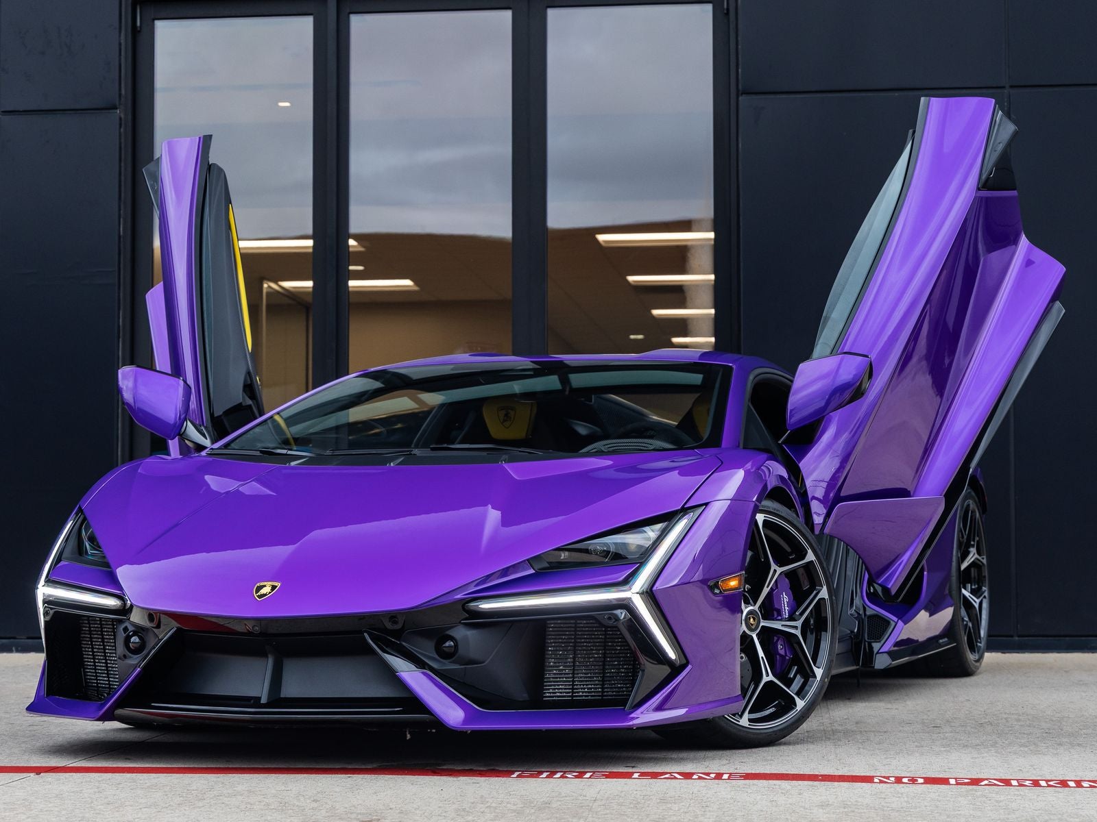 lamborghini revuelto 2025 ZHWUC1ZM7SLA03610 image lamborghini revuelto 2025 ZHWUC1ZM7SLA03610 image