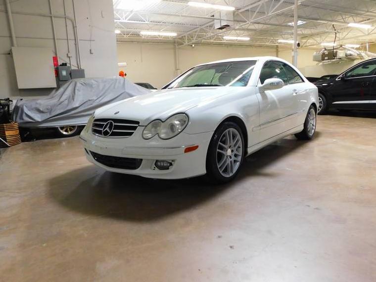 MERCEDES-BENZ CLK-CLASS 2008 WDBTJ56H48F239367 image