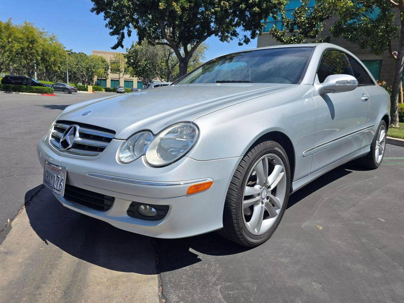 MERCEDES-BENZ CLK-CLASS 2008 WDBTJ56H98F235766 image