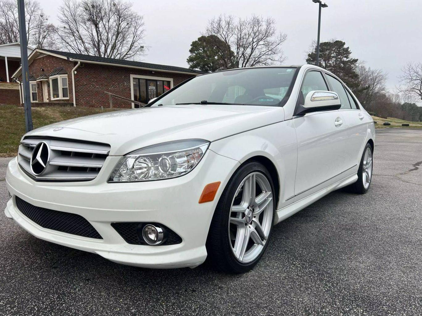 MERCEDES-BENZ C-CLASS 2009 WDDGF54XX9R055958 image