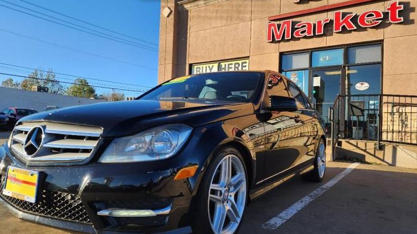 MERCEDES-BENZ C-CLASS 2012 WDDGF4HB2CR236925 image MERCEDES-BENZ C-CLASS 2012 WDDGF4HB2CR236925 image