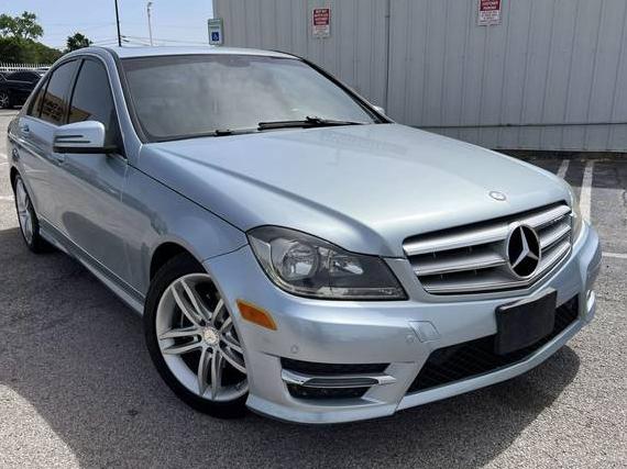 MERCEDES-BENZ C-CLASS 2013 WDDGF4HB1DR286815 image