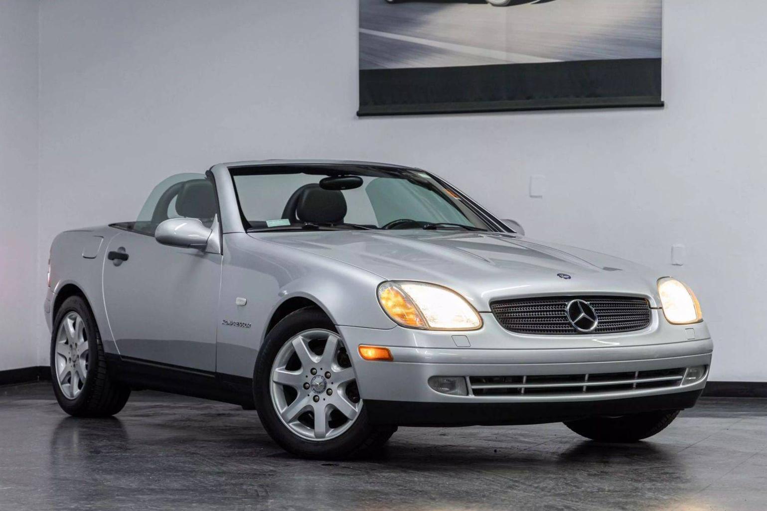 MERCEDES-BENZ SLK-CLASS 1998 WDBKK47F1WF019701 image