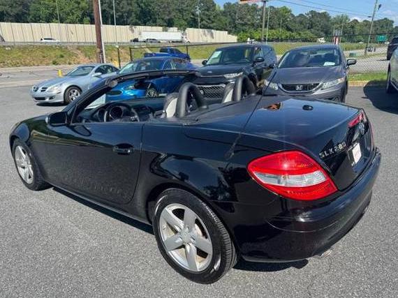 MERCEDES-BENZ SLK-CLASS 2008 WDBWK54F78F181184 image