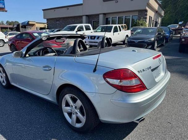 MERCEDES-BENZ SLK-CLASS 2007 WDBWK54F17F143836 image
