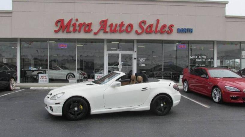 MERCEDES-BENZ SLK-CLASS 2011 WDBWK5EAXBF242005 image