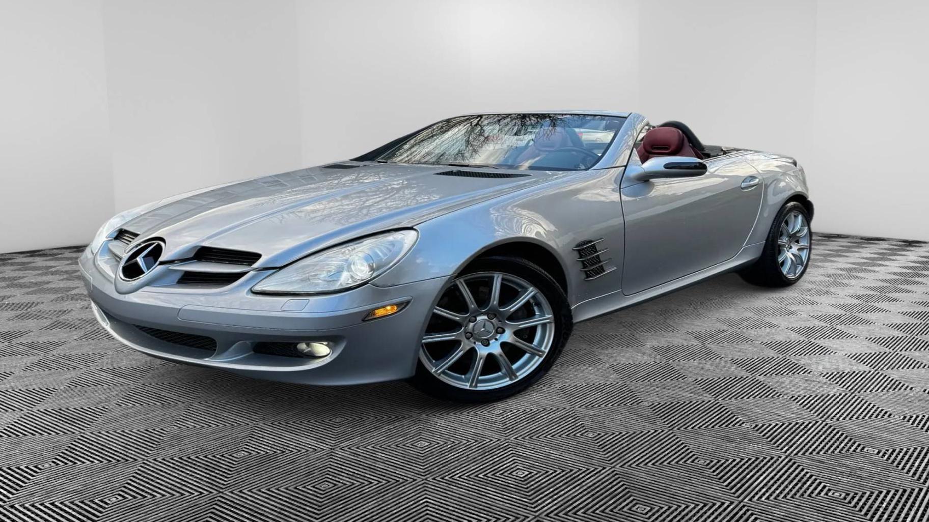 MERCEDES-BENZ SLK-CLASS 2005 WDBWK56F65F067945 image