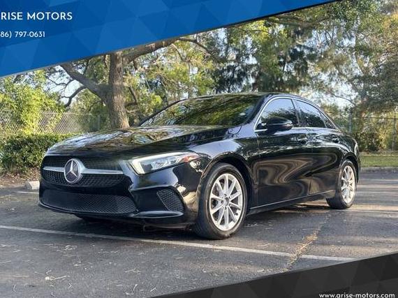 MERCEDES-BENZ A-CLASS 2019 WDD3G4EB0KW000869 image