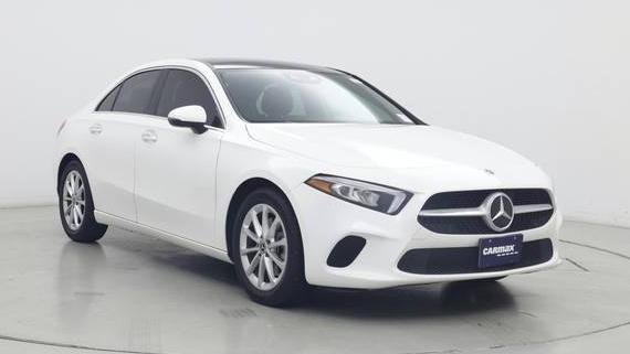 MERCEDES-BENZ A-CLASS 2019 WDD3G4EB1KW001643 image