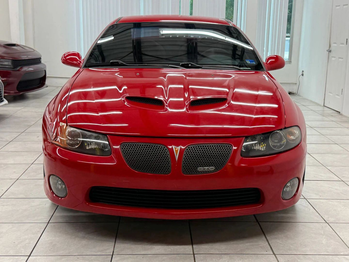 pontiac gto 2005 6G2VX12UX5L354449 image pontiac gto 2005 6G2VX12UX5L354449 image