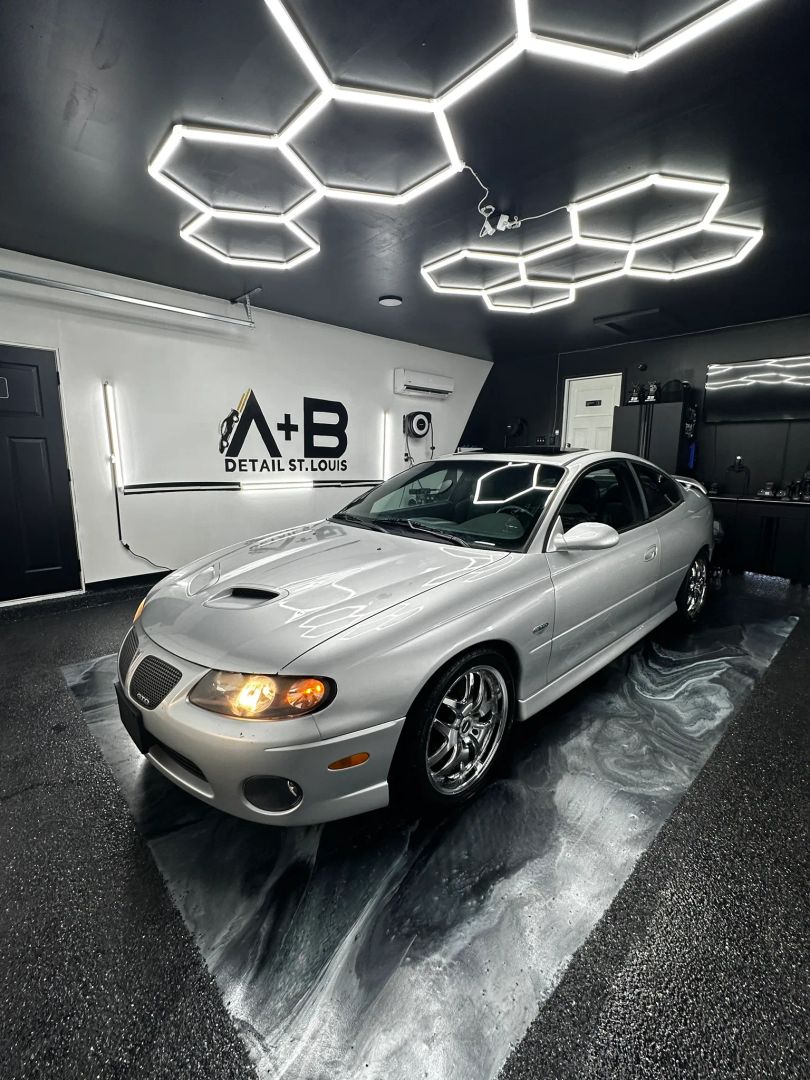 pontiac gto 2005 6G2VX12U35L385543 image pontiac gto 2005 6G2VX12U35L385543 image