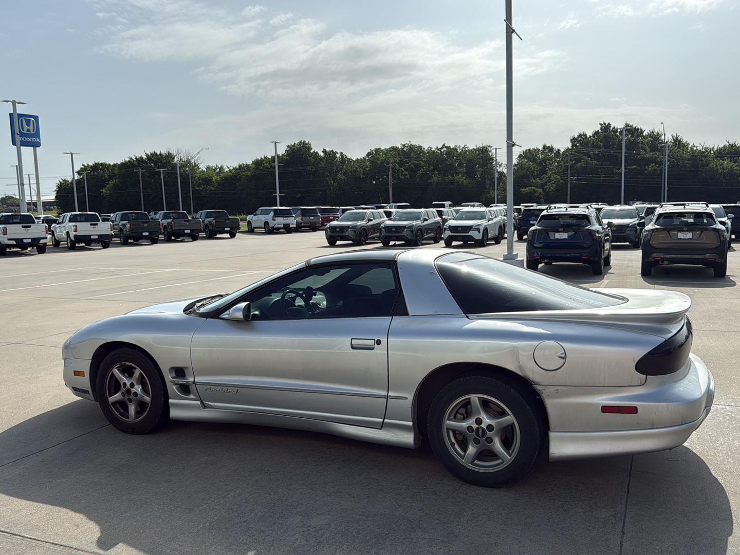 pontiac firebird 2002 2G2FS22K522120462 image pontiac firebird 2002 2G2FS22K522120462 image