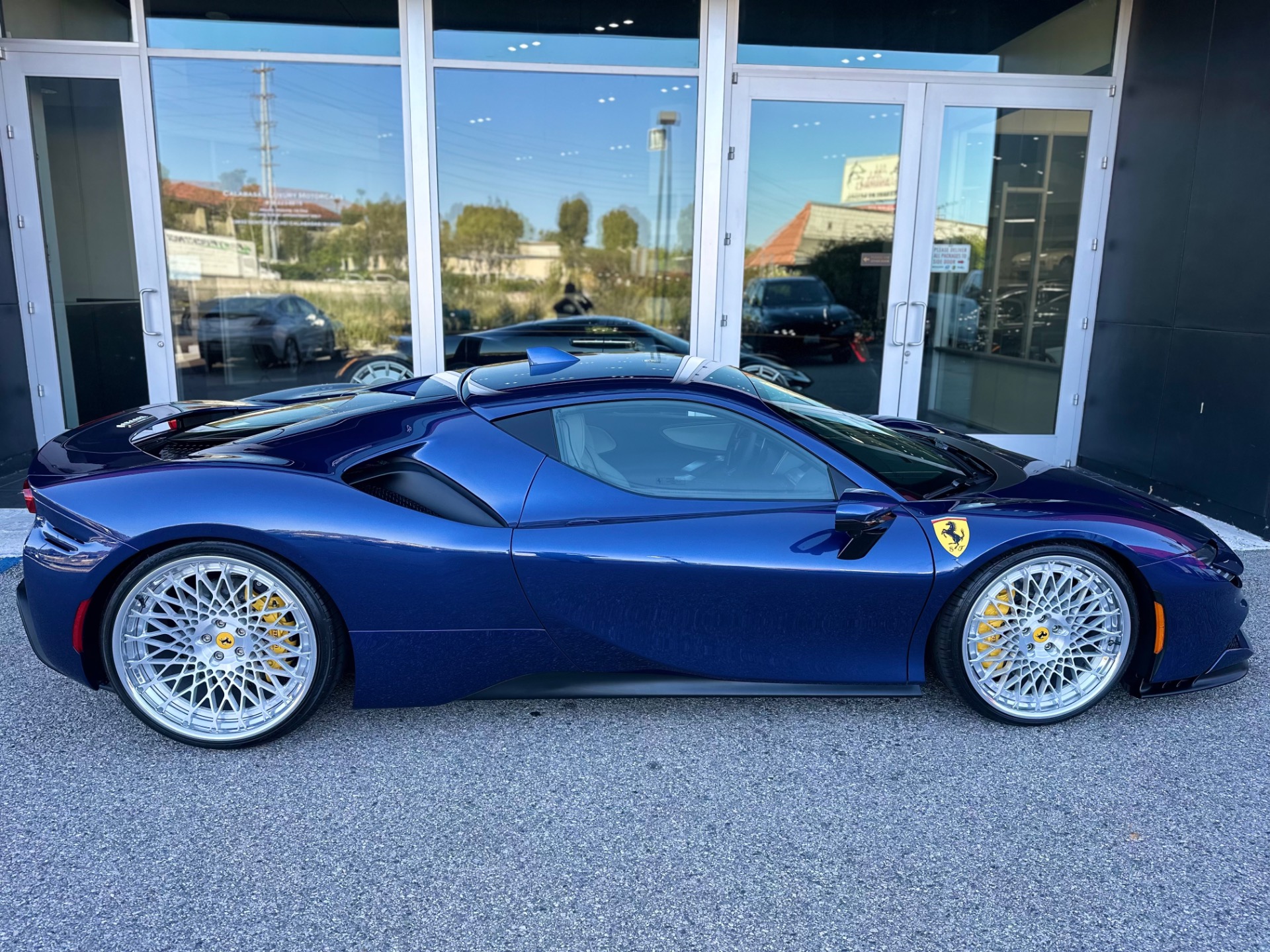 ferrari sf90 2023 ZFF95NLA2P0295012 image ferrari sf90 2023 ZFF95NLA2P0295012 image