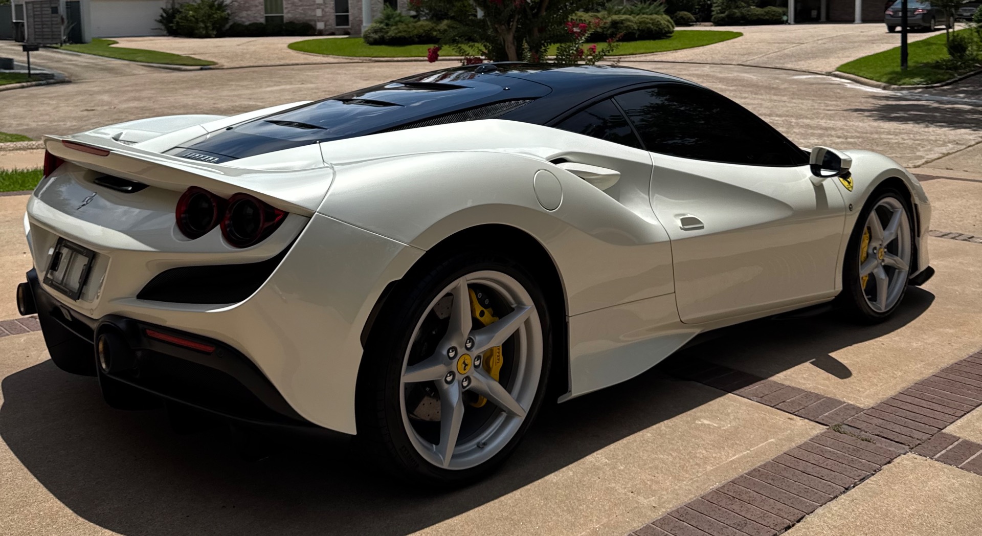 ferrari f8 2021 ZFF92LLAXM0262669 image ferrari f8 2021 ZFF92LLAXM0262669 image
