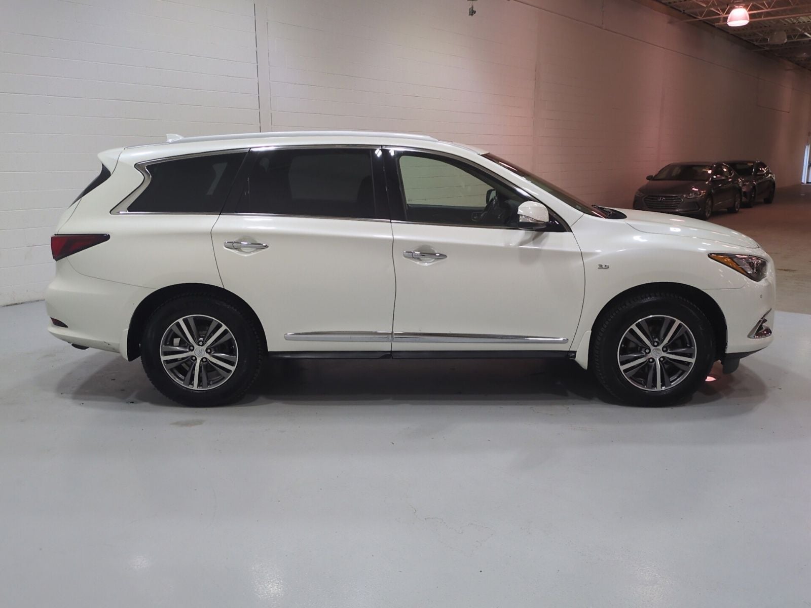 infiniti qx60 2019 5N1DL0MM2KC502673 image infiniti qx60 2019 5N1DL0MM2KC502673 image