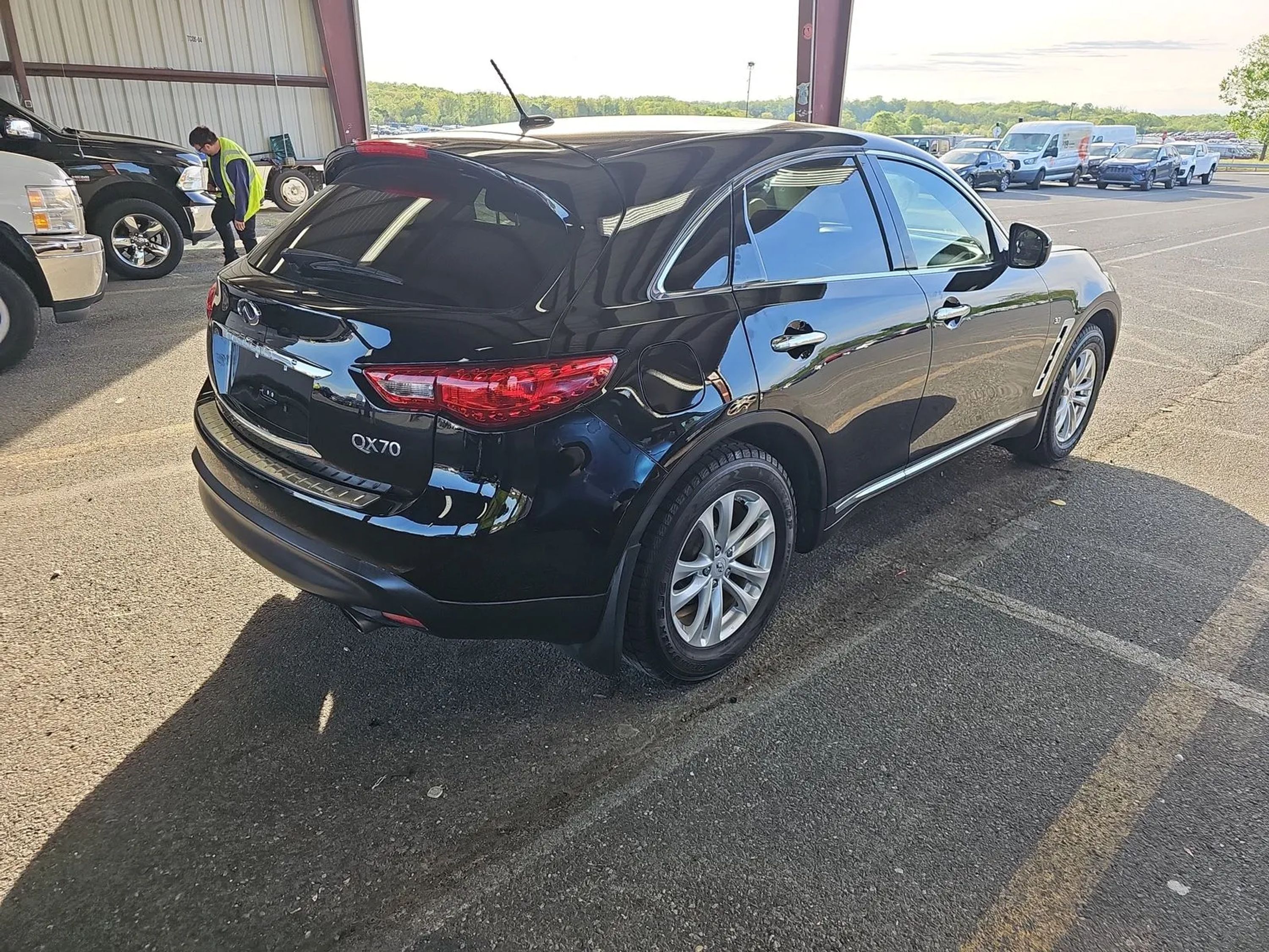 infiniti qx70 2016 JN8CS1MW8GM752483 image infiniti qx70 2016 JN8CS1MW8GM752483 image