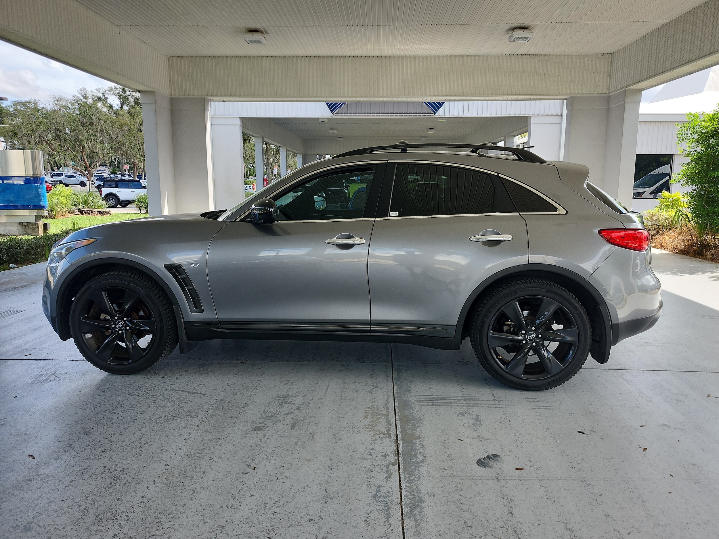 infiniti qx70 2016 JN8CS1MU9GM130036 image infiniti qx70 2016 JN8CS1MU9GM130036 image