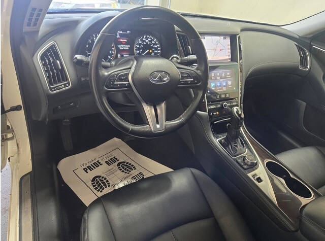 infiniti q50 2018 JN1EV7AR9JM430670 image