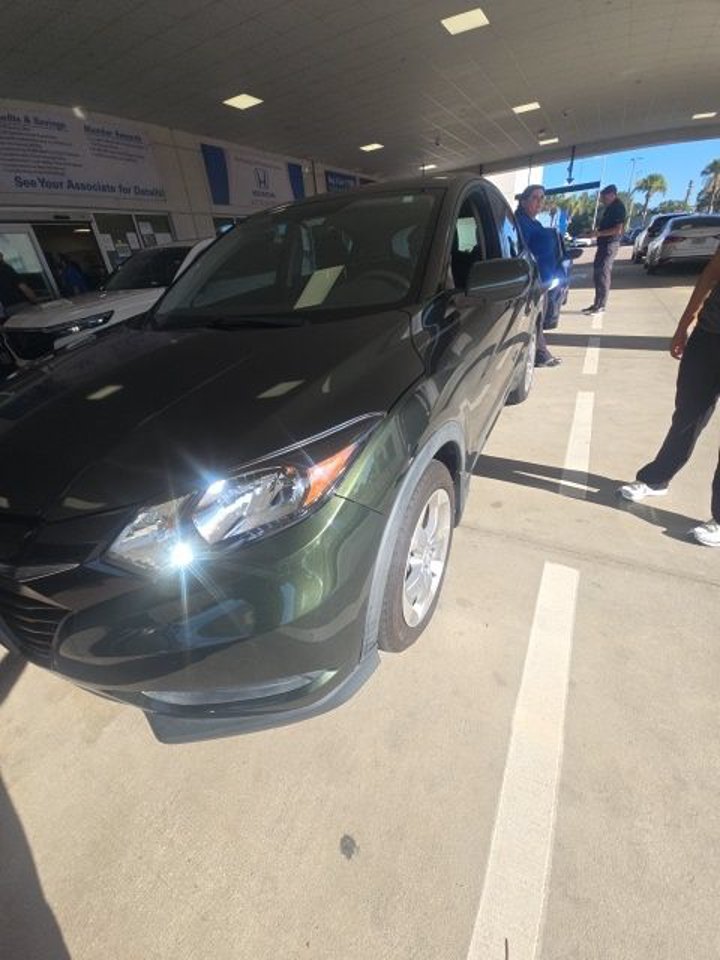 honda hr-v 2018 3CZRU5H37JG700452 image honda hr-v 2018 3CZRU5H37JG700452 image