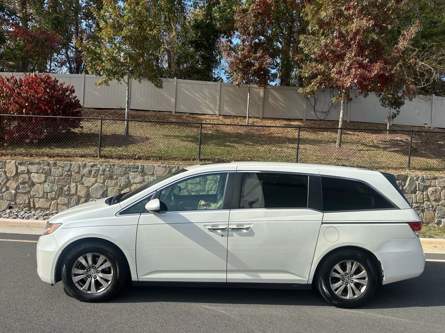 honda odyssey 2016 5FNRL5H60GB041602 image honda odyssey 2016 5FNRL5H60GB041602 image