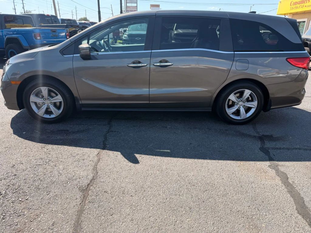 honda odyssey 2018 5FNRL6H70JB044781 image honda odyssey 2018 5FNRL6H70JB044781 image